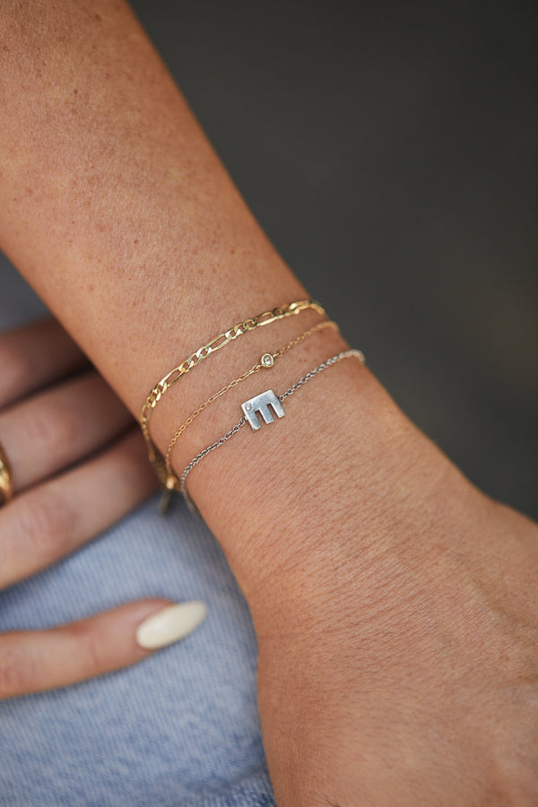 14K gold bracelet With a letter and XS diamond