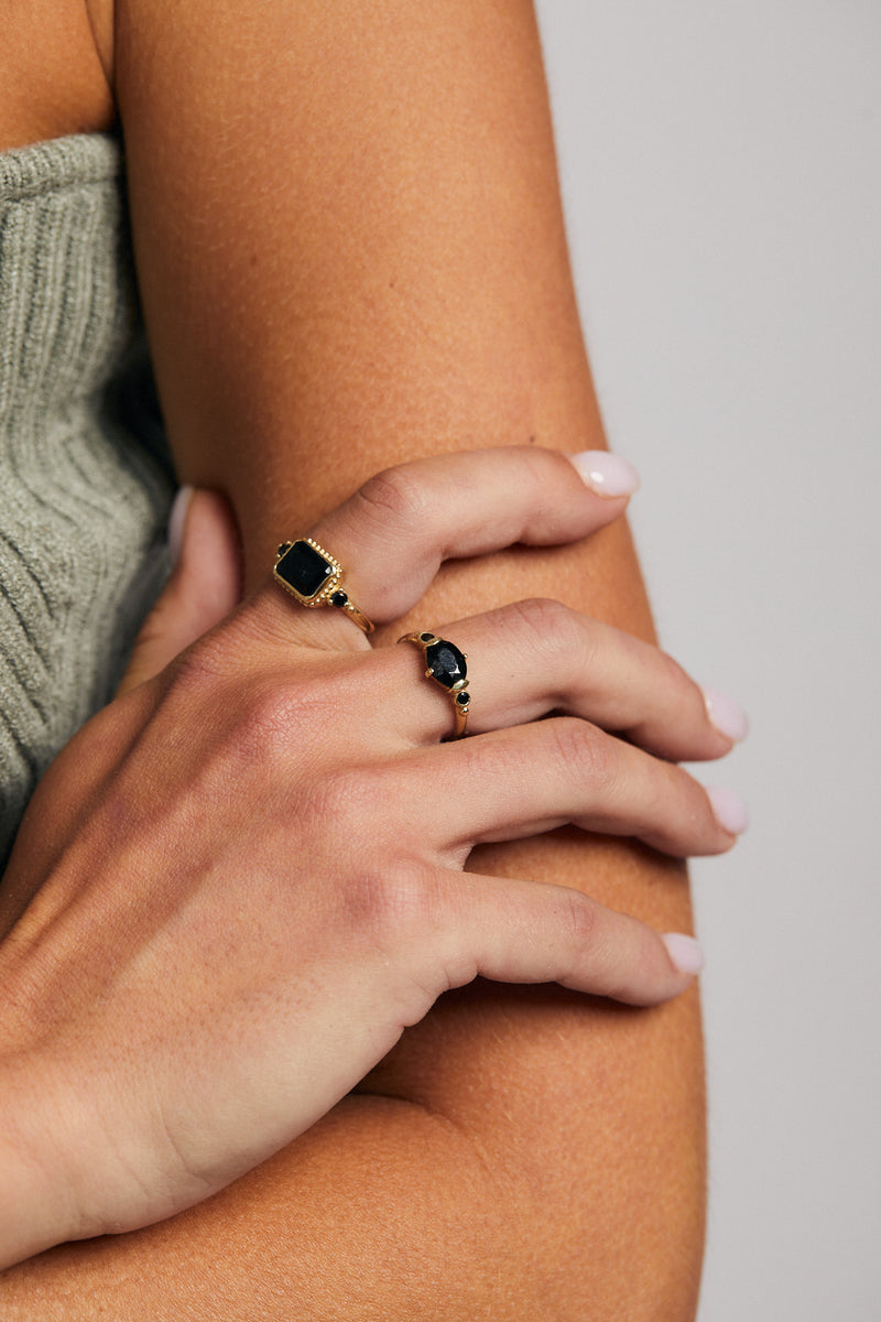14K gold vintage ring with 3 stones