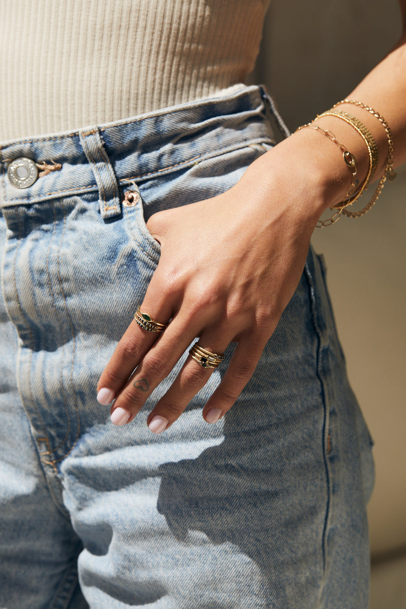 14K gold ring with ellipse stone
