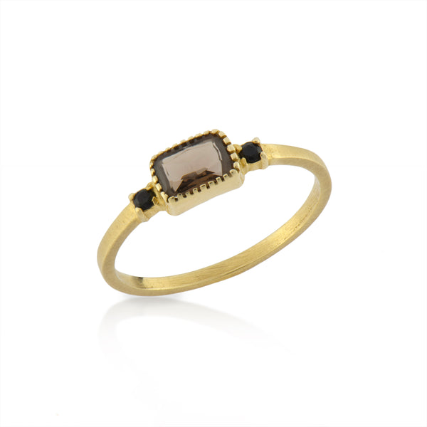 14K gold vintage ring with 3 stones-S