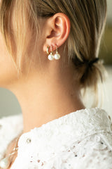 14k GOLD hanging earring with two Pearls