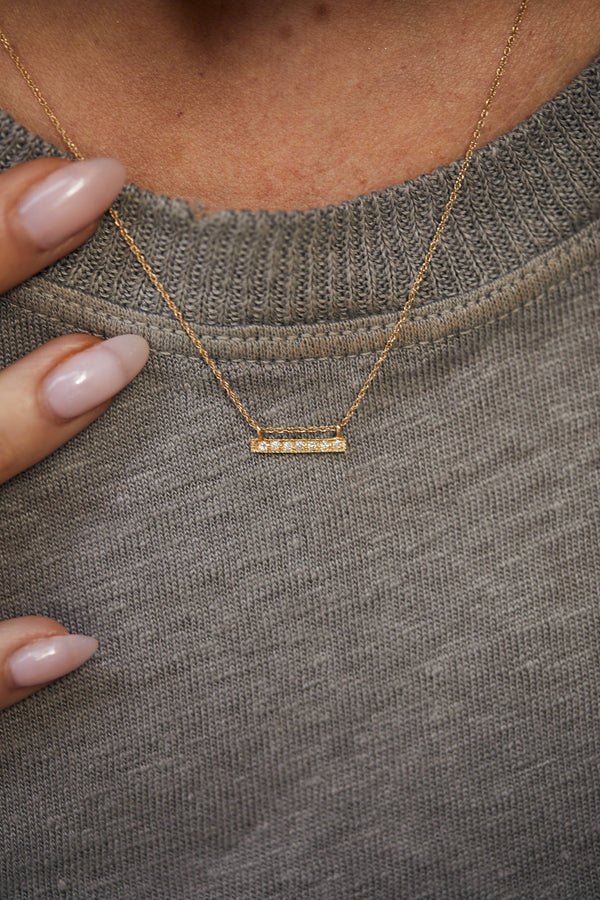 14K GOLD necklace with diamonds pendant
