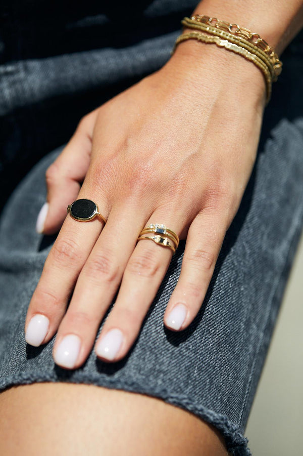 14K gold Oval ring with onyx stone